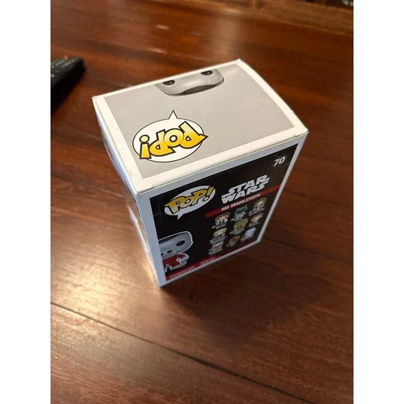 Funko Pop! Star Wars Red Snaggletooth - Picture 2 of 3